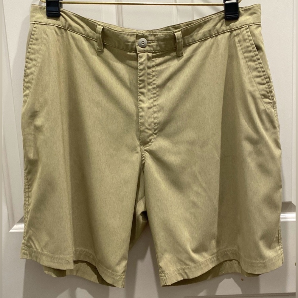 Patagonia Men’s Khaki Tan Size 38 Breathable Gorpcore Outdoor Casual Shorts
